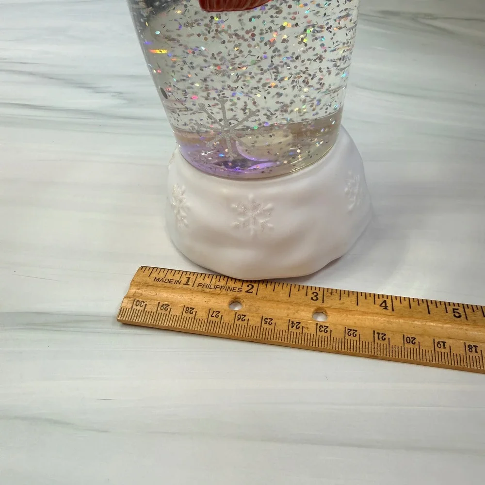 Cracker Barrel Lighted Snowman Color Changing LED Glitter Water Globe Figurine